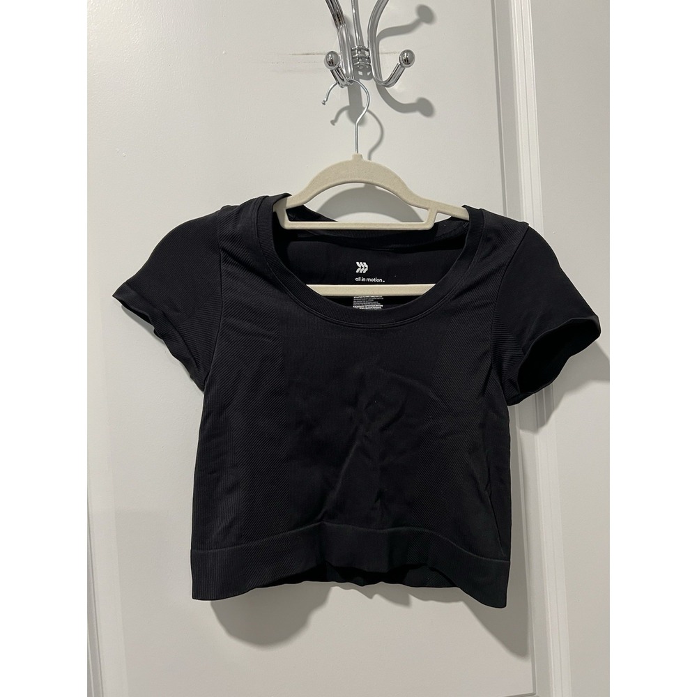 All In Motion Cropped Short Sleeve Athletic Top‎ Size Medium Black Womens